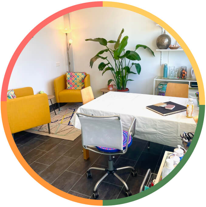 Praxis für traumainformierte Kunsttherapie in Dietlikon: ruhiges, einladendes Keyvisual